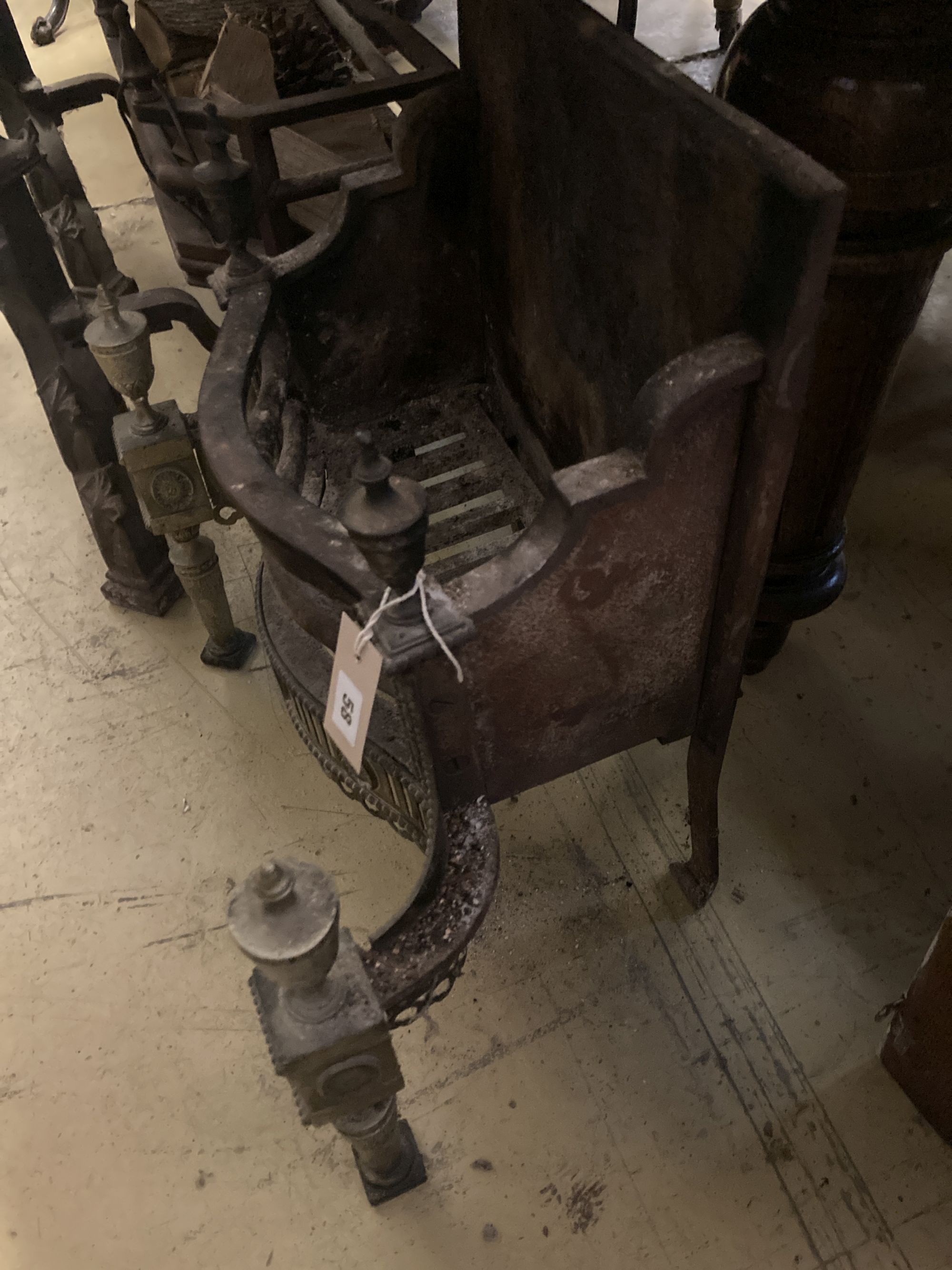 An Adam revival brass and cast iron fire grate, length 54cm, depth 30cm, height 54cm